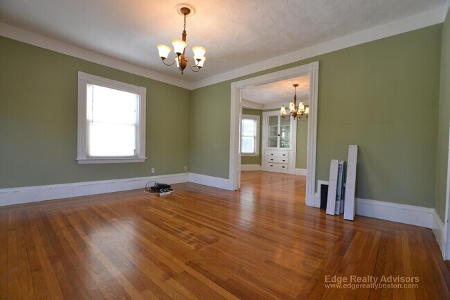 Foto del edificio - 23 Brooksdale Rd