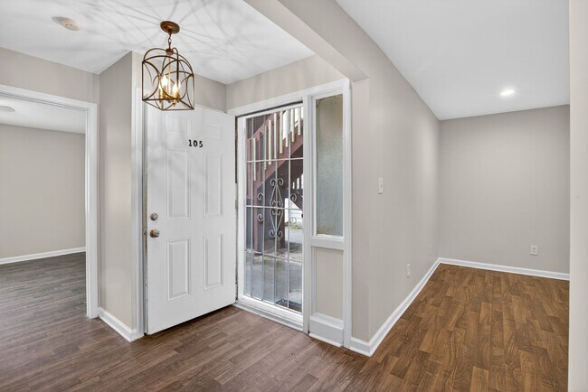 Foto del edificio - 3575 Oakvale Rd