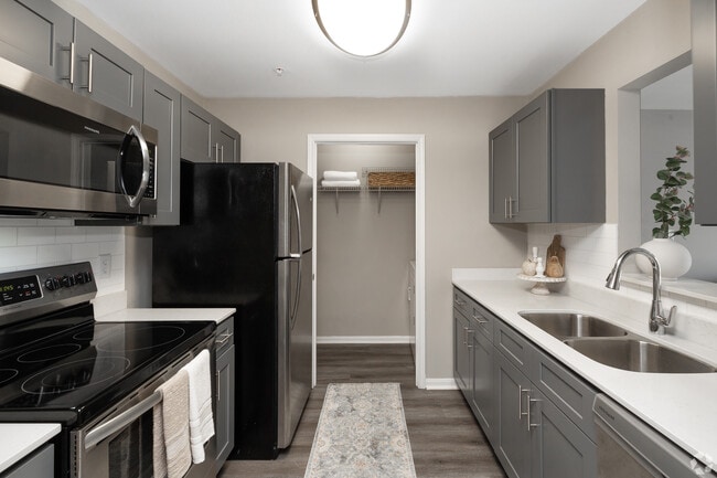 Building Photo - Riverwood Apartments