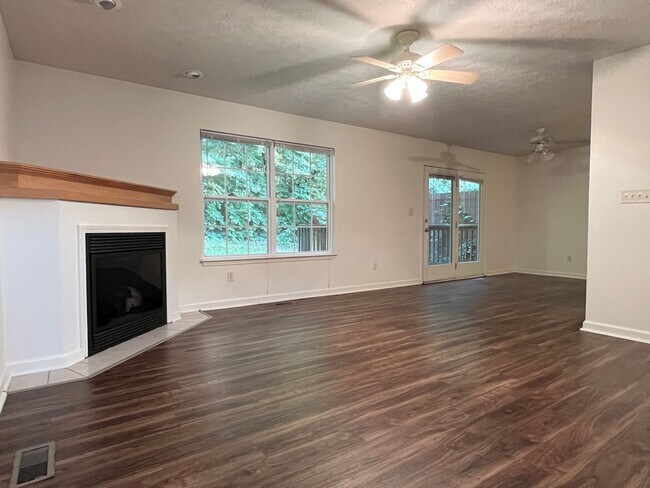 Foto del edificio - 2729-2733 Wyndham Way