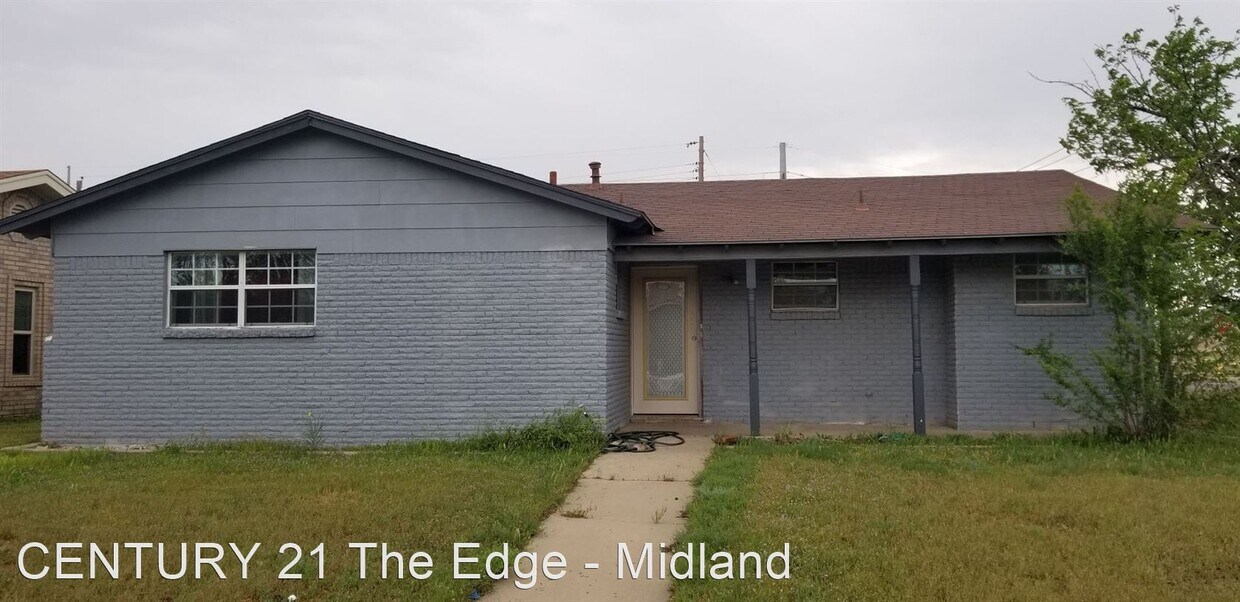 Primary Photo - 4 br, 2 bath House - 300 Hickory Ave