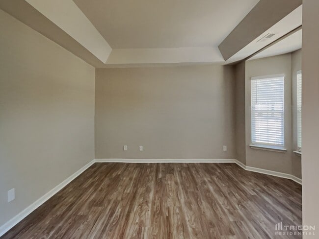 Foto del edificio - 1001 Southridge Dr