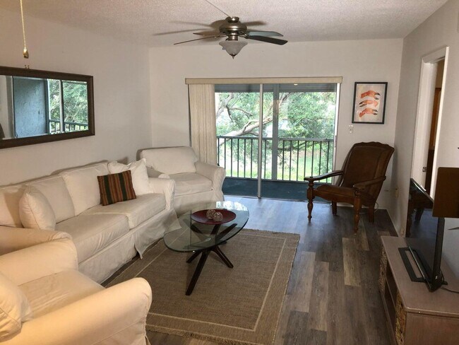 Foto del edificio - 9826 Marina Blvd