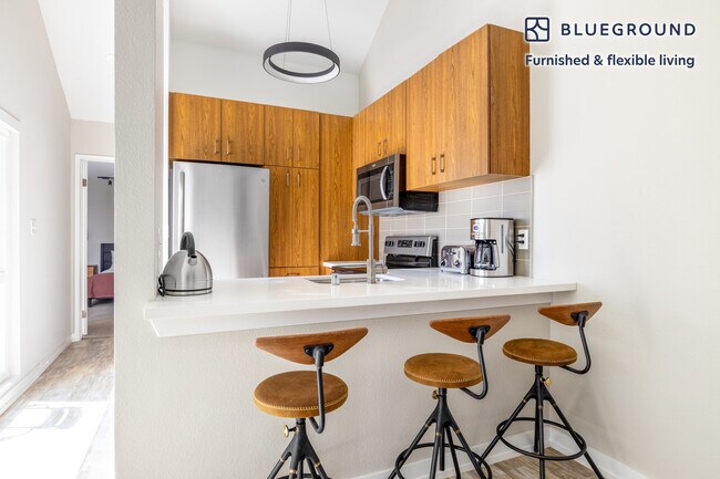 Foto del edificio - 615 S Catalina Ave