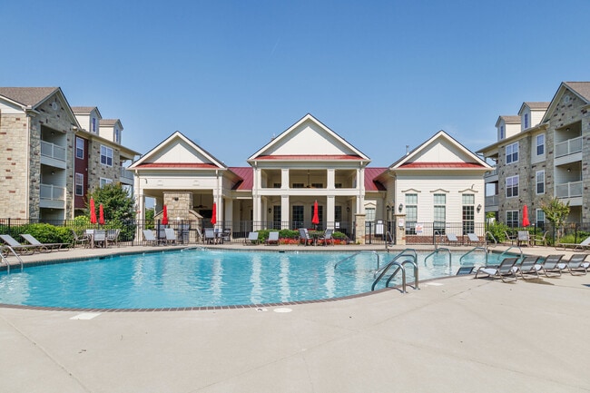 Building Photo - Revere at Spring Hill