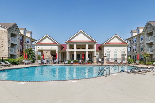 Foto del edificio - Revere at Spring Hill