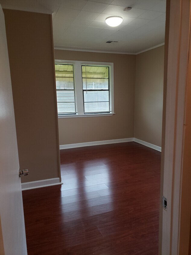 Foto del edificio - 311 Clayton Dr