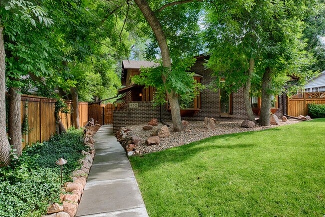 Building Photo - Historic District 3 BDR. Walk to downtown ...