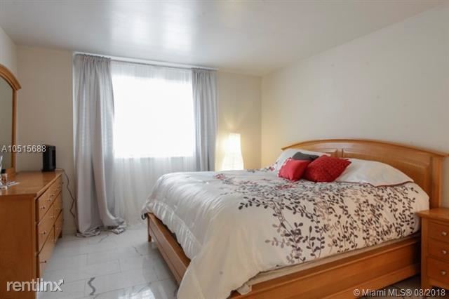 Building Photo - 1 br, 1 bath Condo - 865 Collins Ave 203