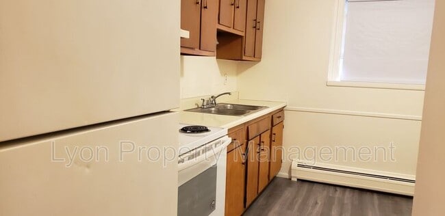 Building Photo - 75 Spring St - Unit 2