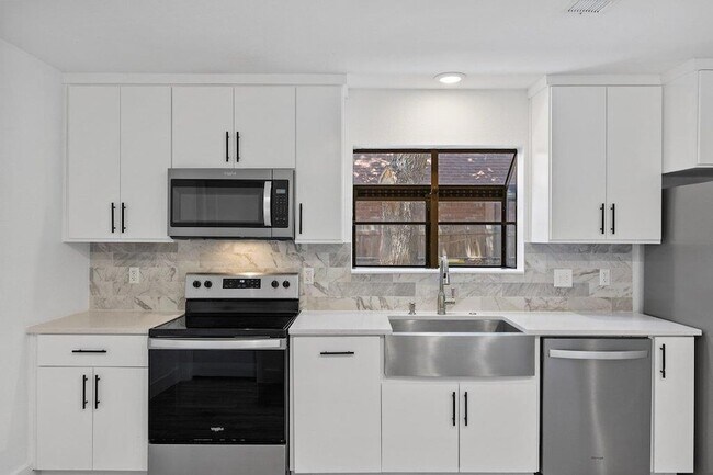 Foto del edificio - 336 Columbine St