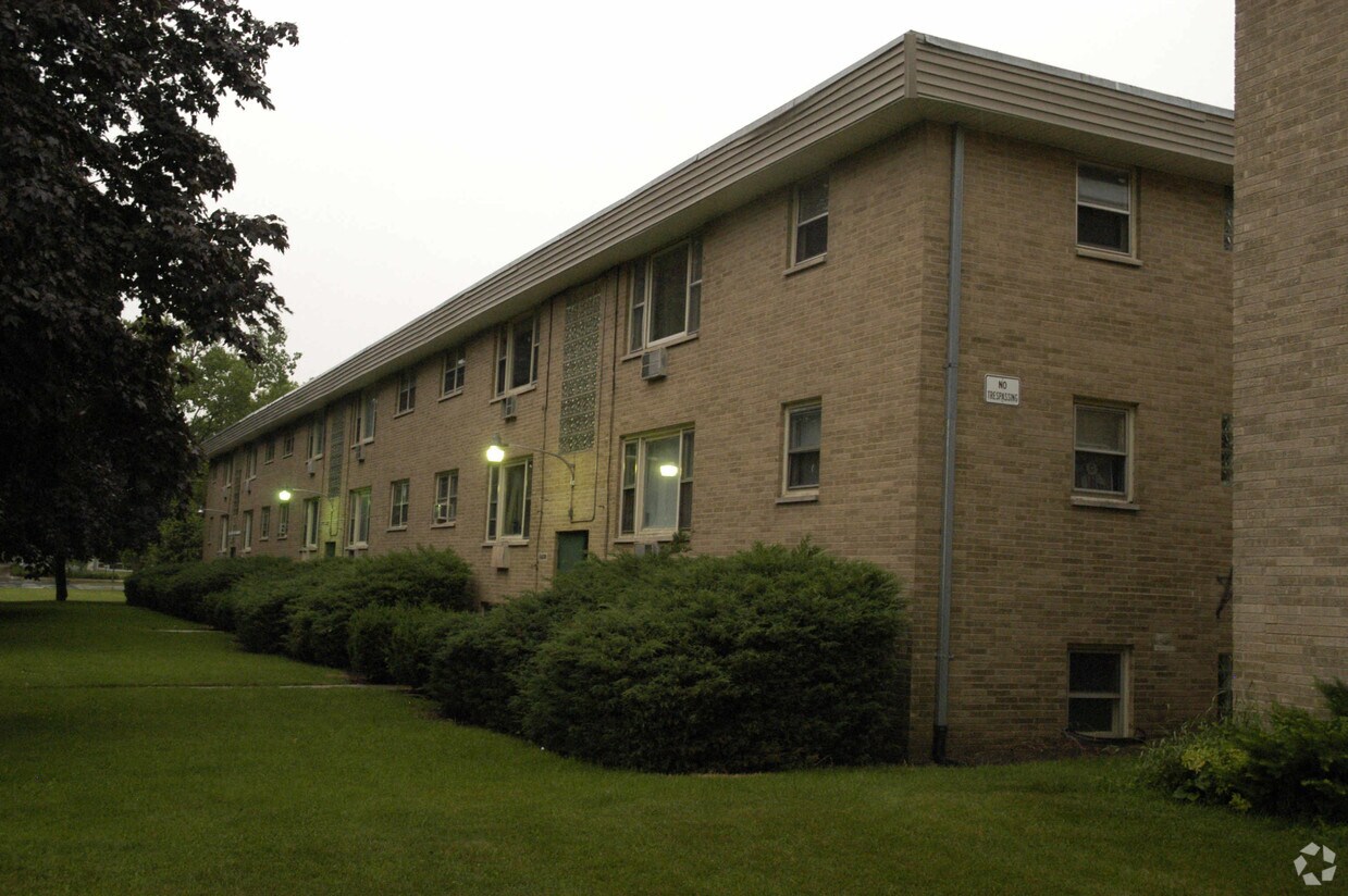 Primary Photo - 2330-2336 Gabriel Ave