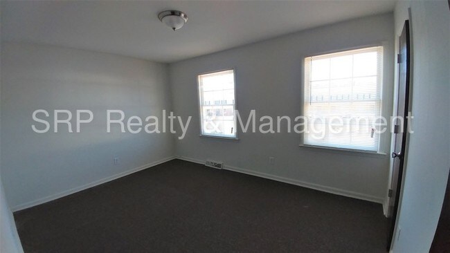 Building Photo - 1 Chesterfield Ct