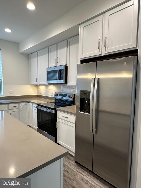 Foto del edificio - 3004 Birchview Walk