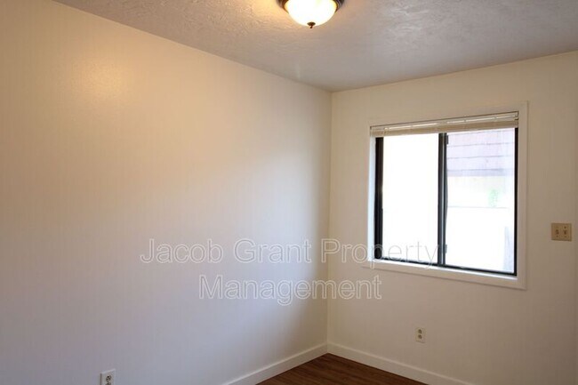 Foto del edificio - 731 N Fanning