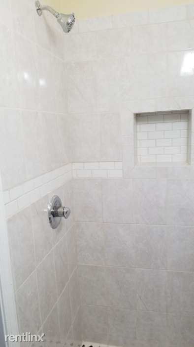 Building Photo - 1 br, 1.5 bath Townhome - 2816 Berrywood L...