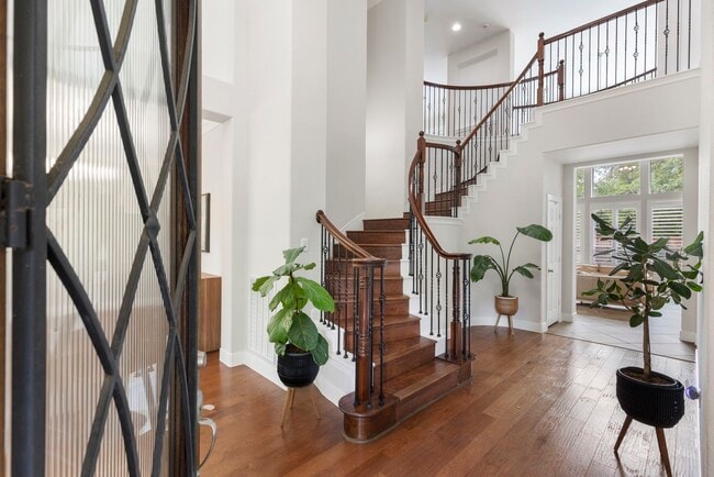 Building Photo - 6 Skipwith Pl