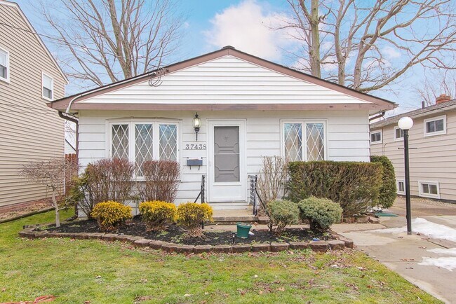 Foto del edificio - 3 bed/1.5 bath Ranch!