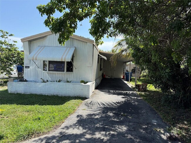 Foto del edificio - 3161 SW 53rd Ave
