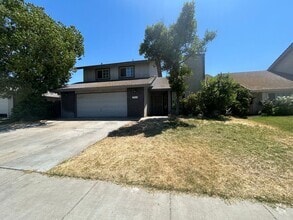 Building Photo - 711 Driftwood Ave