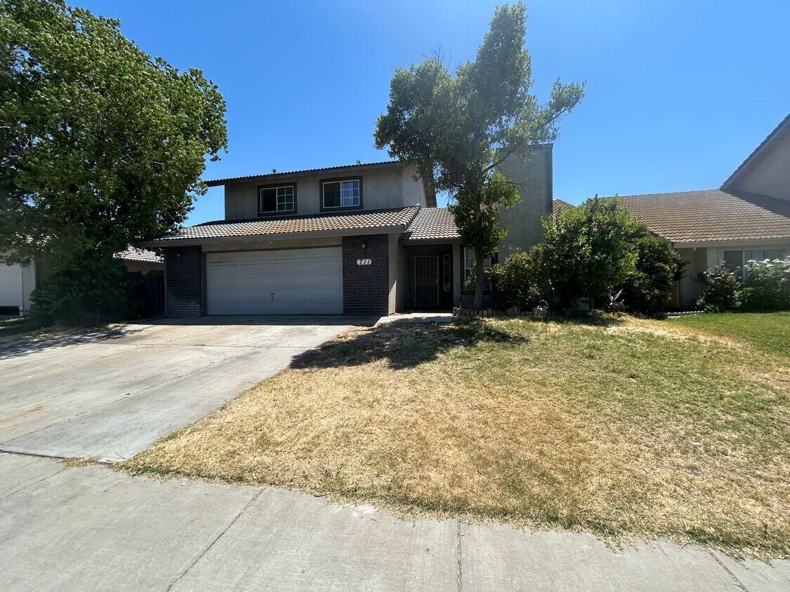 Primary Photo - 711 Driftwood Ave