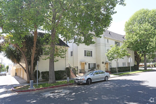Building Photo - 200 S Spalding Dr