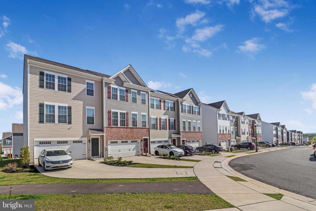 1253 Apollo Dr, Frederick, MD 21702 Townhome Rentals in Frederick MD
