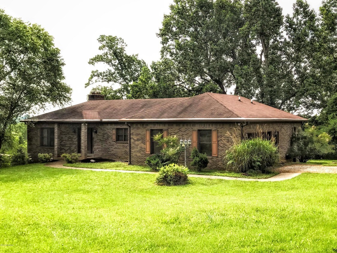 10110 Patience Ln, Louisville, KY 40291 House for Rent in Louisville