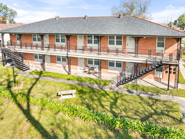 Building Photo - 3420 Jackson Blvd