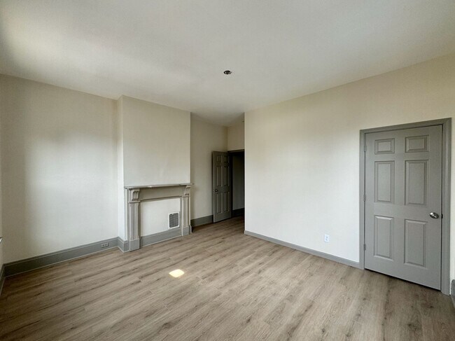 Building Photo - 308 Klotter Ave