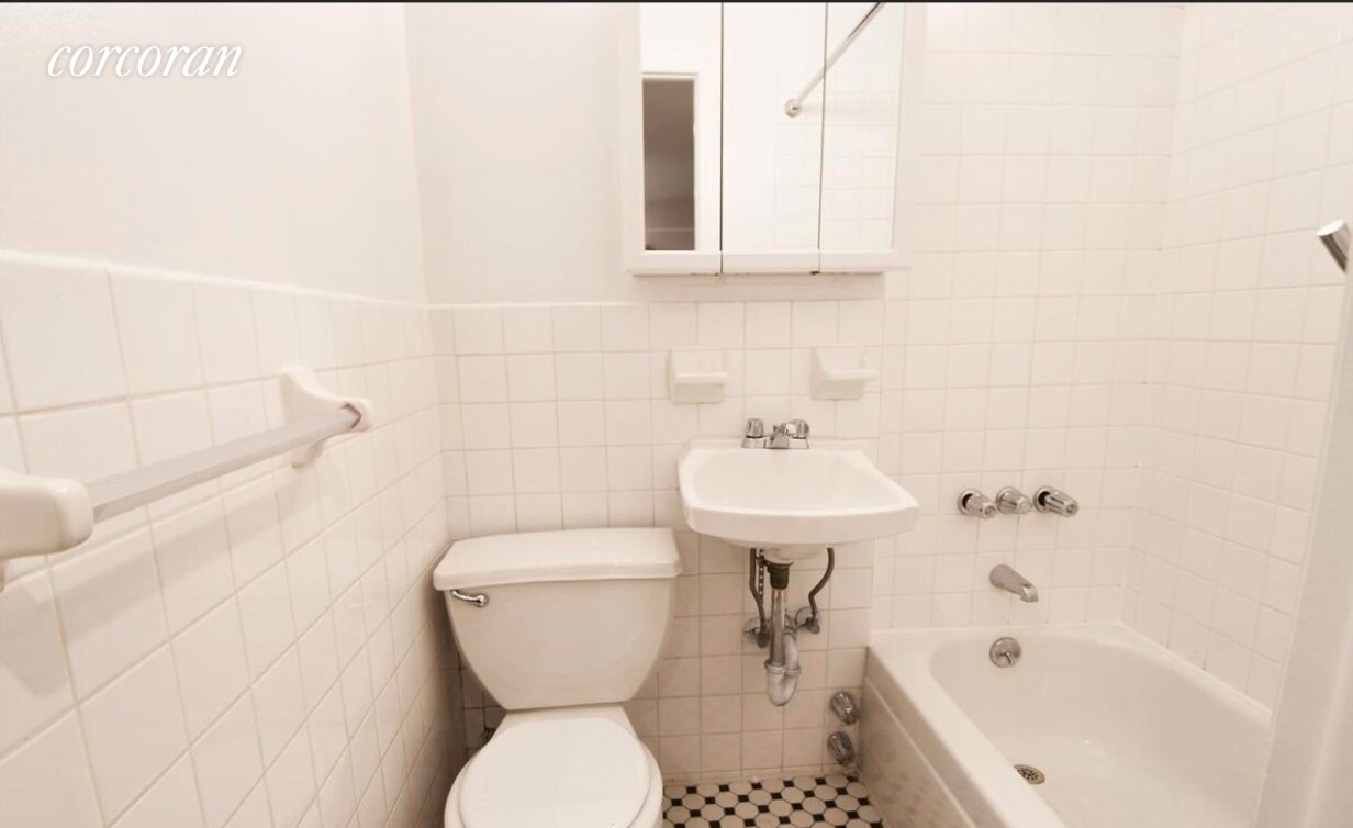 Foto del edificio - 322 E 61st St
