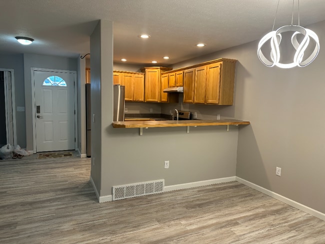Building Photo - 4033 Sherwood Forest Dr