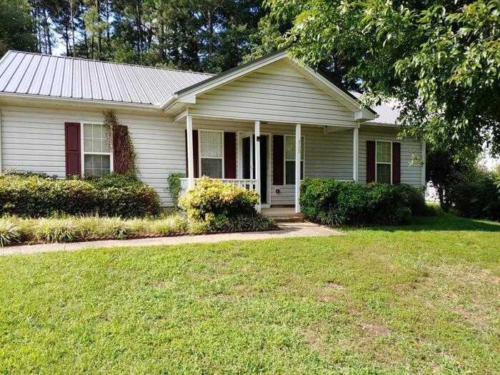 Building Photo - Fantastic 3bd/2ba home! Let yourself in!
