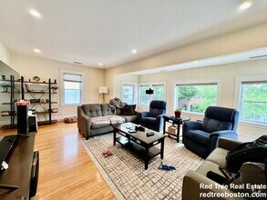 Building Photo - 72 Edenfield Ave