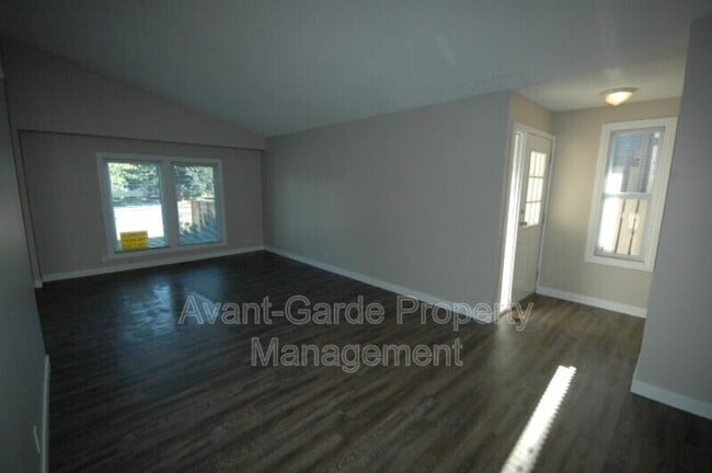 Building Photo - 4004-4020 20 Ave NW