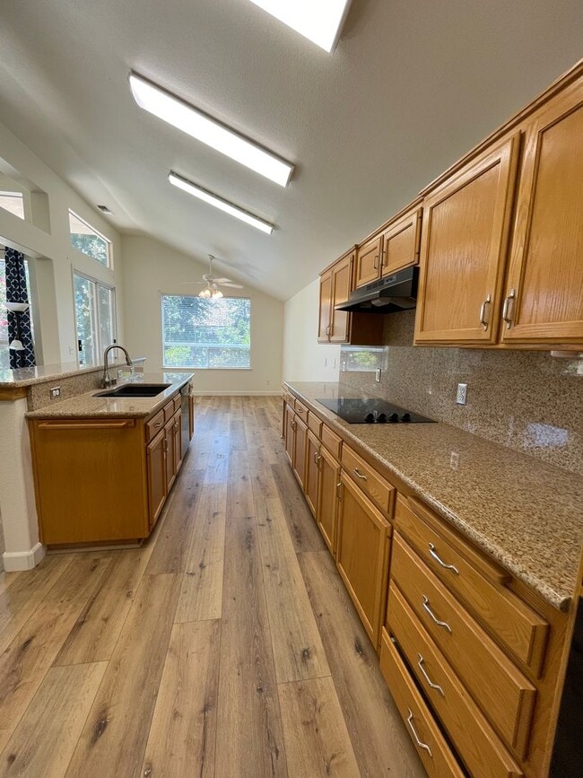 Building Photo - 6175 W Alluvial Ave