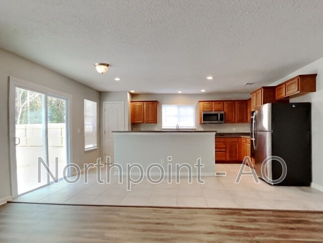 Building Photo - 11223 Martin Lakes Dr N