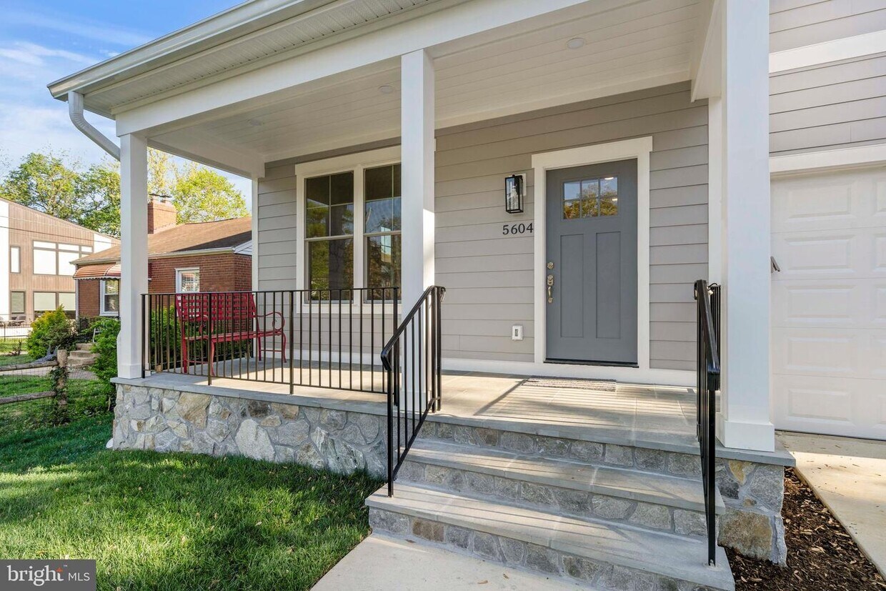 Primary Photo - 5604 4th St S