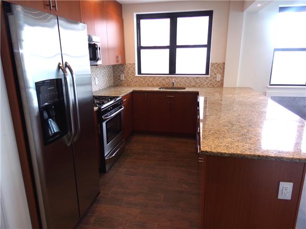 Building Photo - 353 93rd St