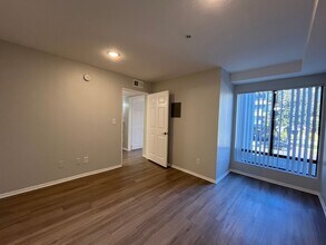 Interior Photo - 315 South Virgil Ave