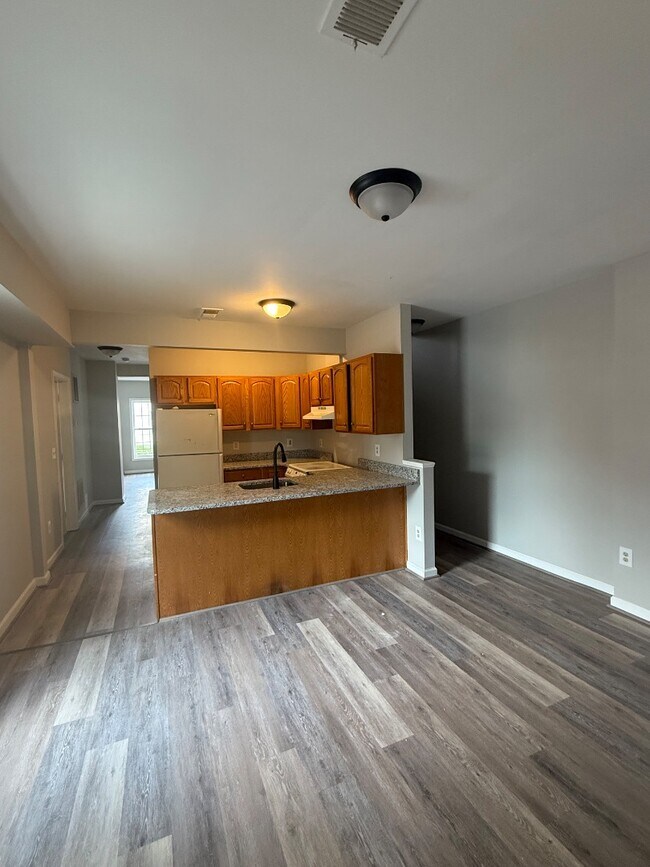Foto del edificio - 843 Lanvale St