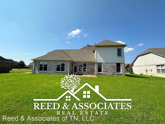 Building Photo - 4 br, 2.5 bath House - 2889 S. Cherry Drive