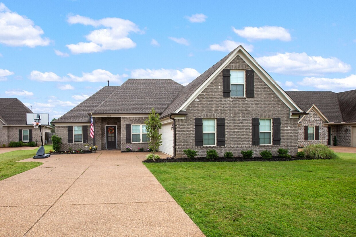 Primary Photo - 4BR/ 2BA in Southaven minutes from Snowden...
