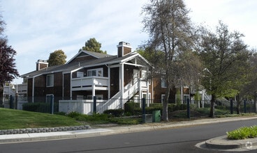 Building Photo - Marina Bay