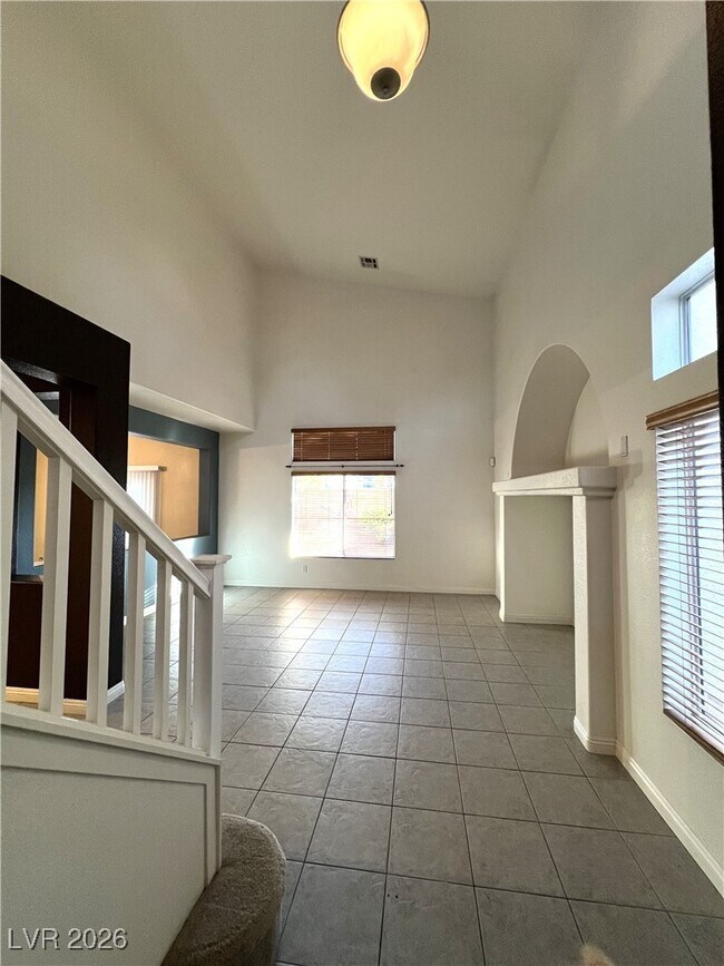 Building Photo - 9145 Murmuring Tide Ave