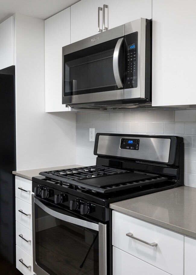 Building Photo - Avalon Calabasas