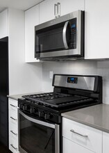 Building Photo - Avalon Calabasas