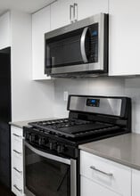 Building Photo - Avalon Calabasas