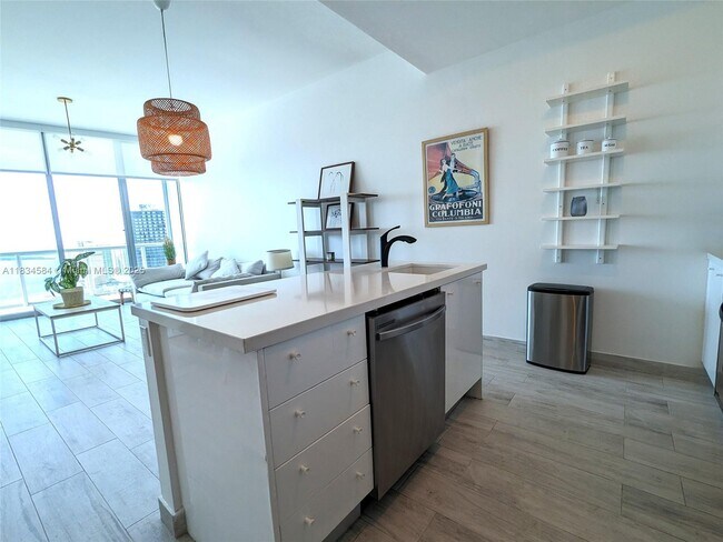 Building Photo - 888 Biscayne Blvd