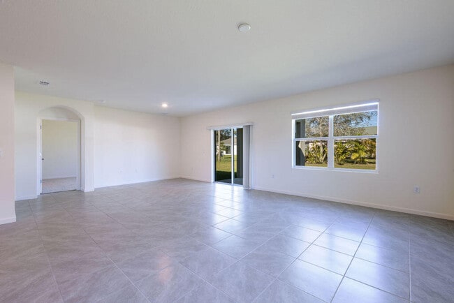 Building Photo - 1789 SW Alberca Ln